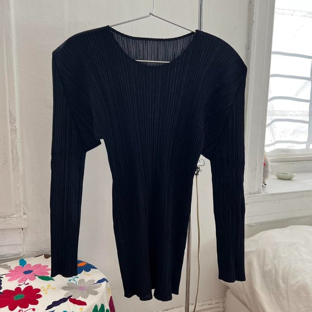 IM Pleats please long sleeves in navy